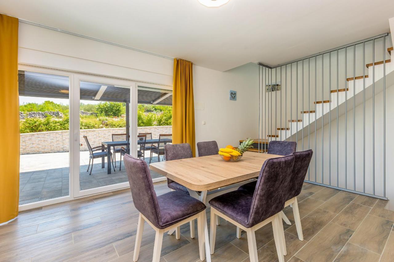 Holiday House Sunlight With Heated Pool Malinska Luaran gambar