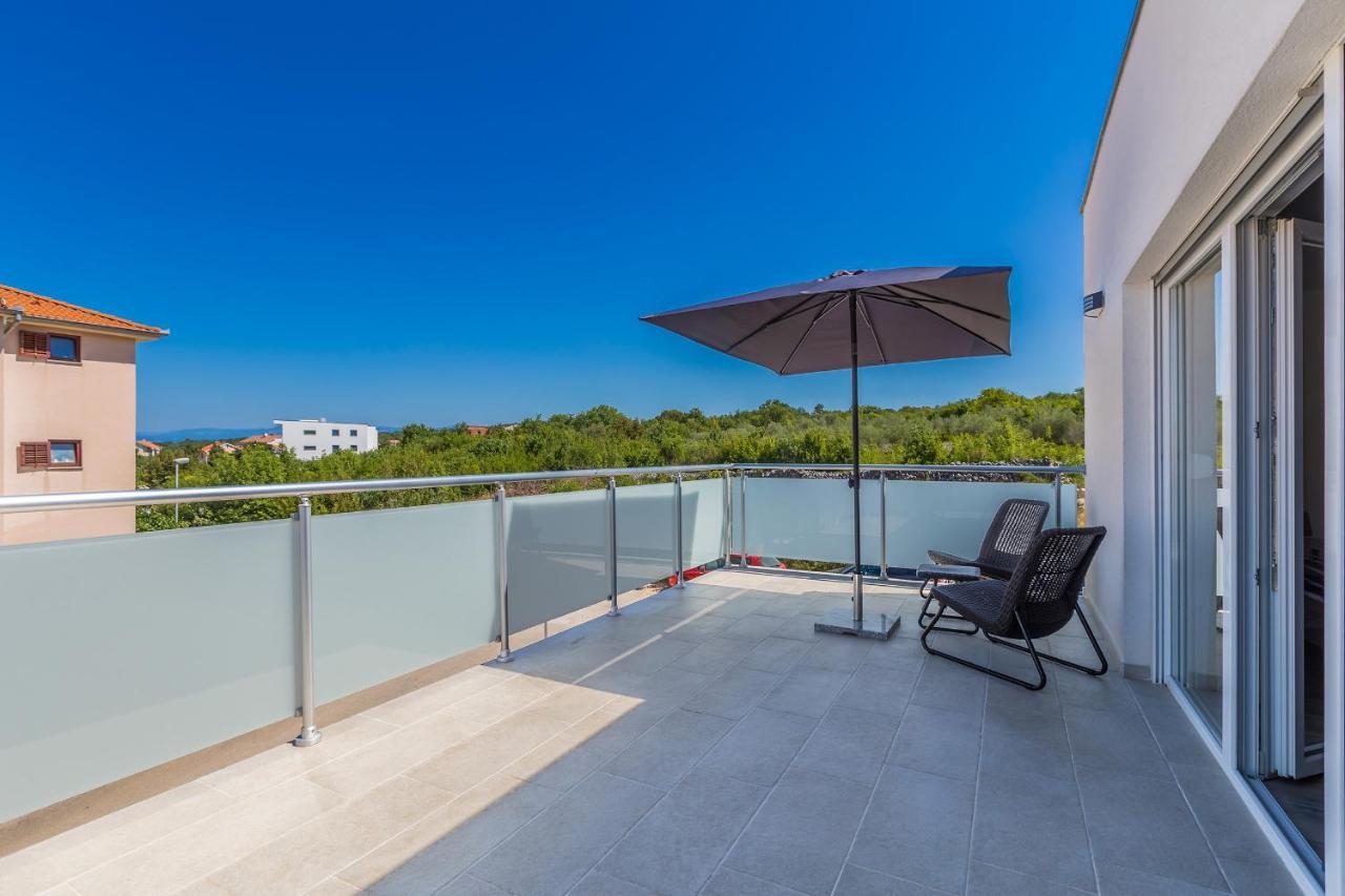 Holiday House Sunlight With Heated Pool Malinska Luaran gambar